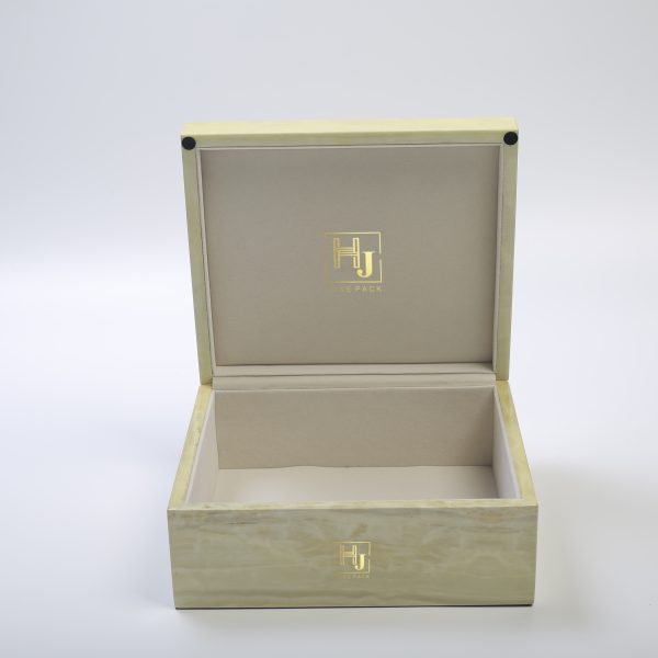 Luxury Wooden Flip-Top Box | Other Luxury Packaging A005