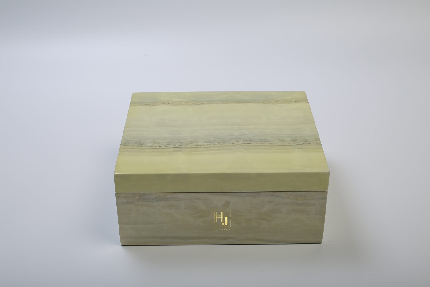 Wooden Rigid Flip-top Gift Box - Luxury Custom Packaging for Special Occasions View 3