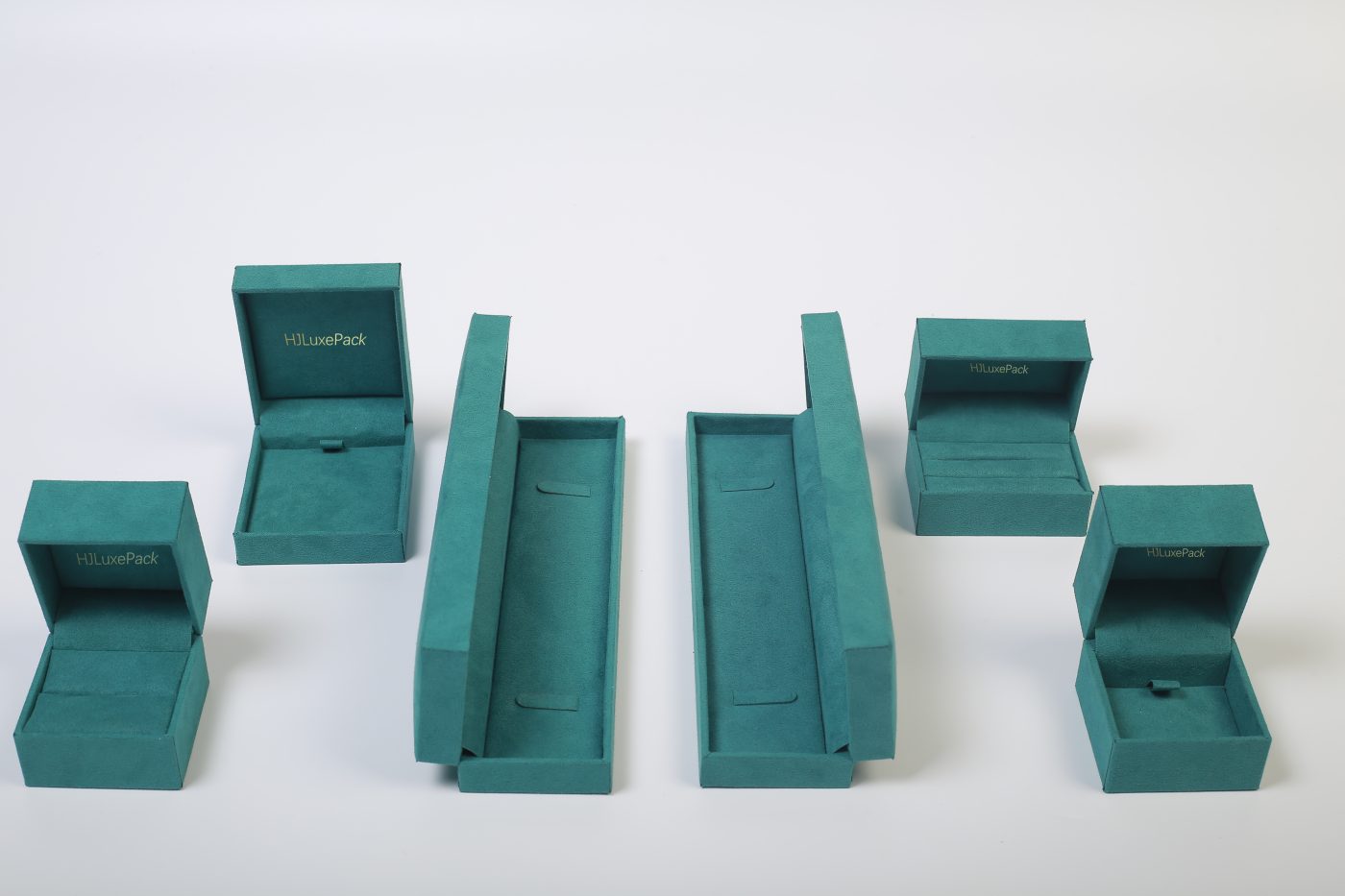 Velvet Jewelry Box - Luxury Rigid Flip-top Packaging Suite View 1