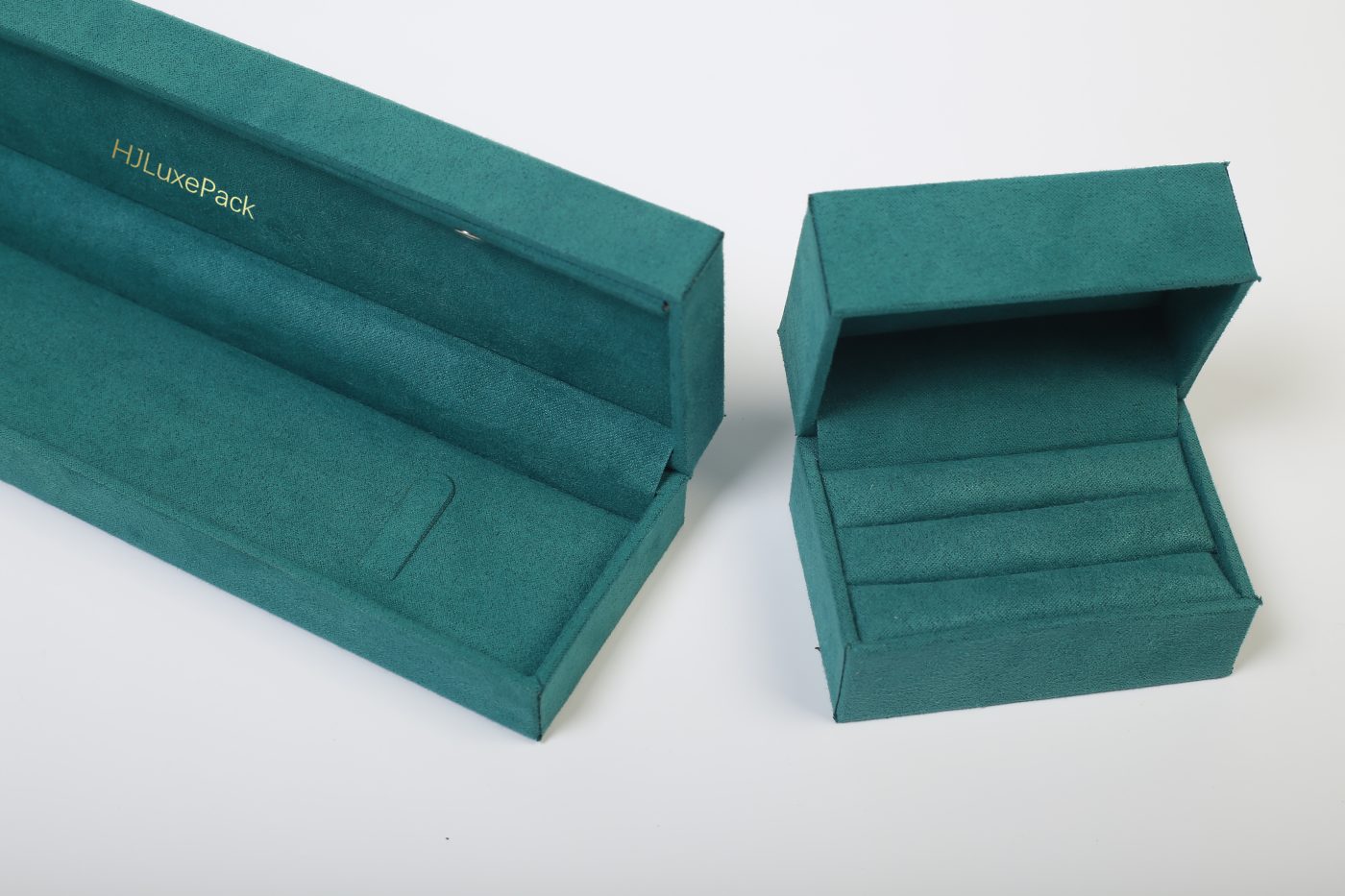 Velvet Jewelry Box - Luxury Rigid Flip-top Packaging Suite View 5