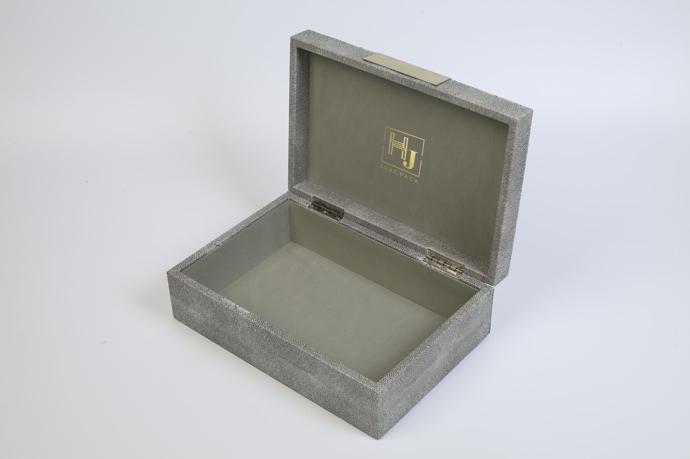 Wooden Jewelry Storage Box - Luxury Rigid Flip-top Packaging View 3