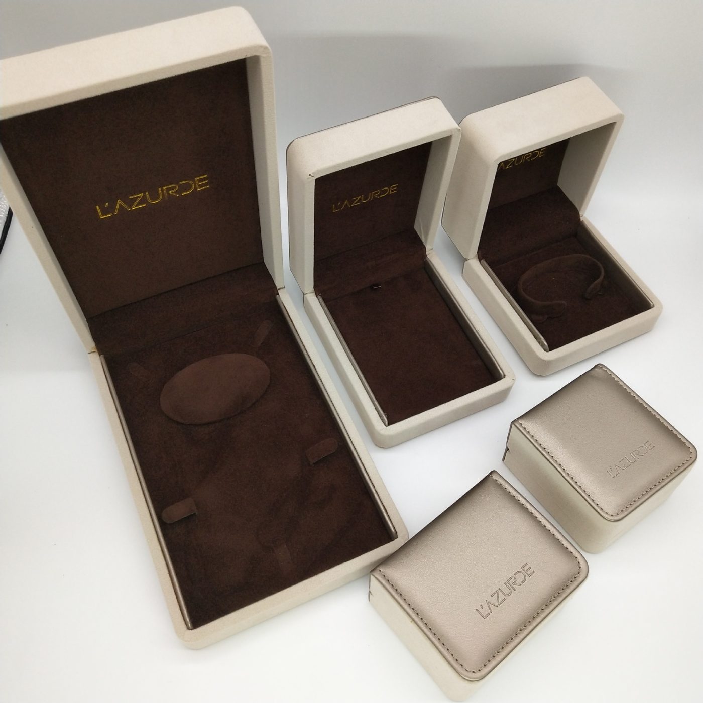 Luxury PU Leather Jewelry Gift Box – Rigid Flip-top Custom Packaging View 2