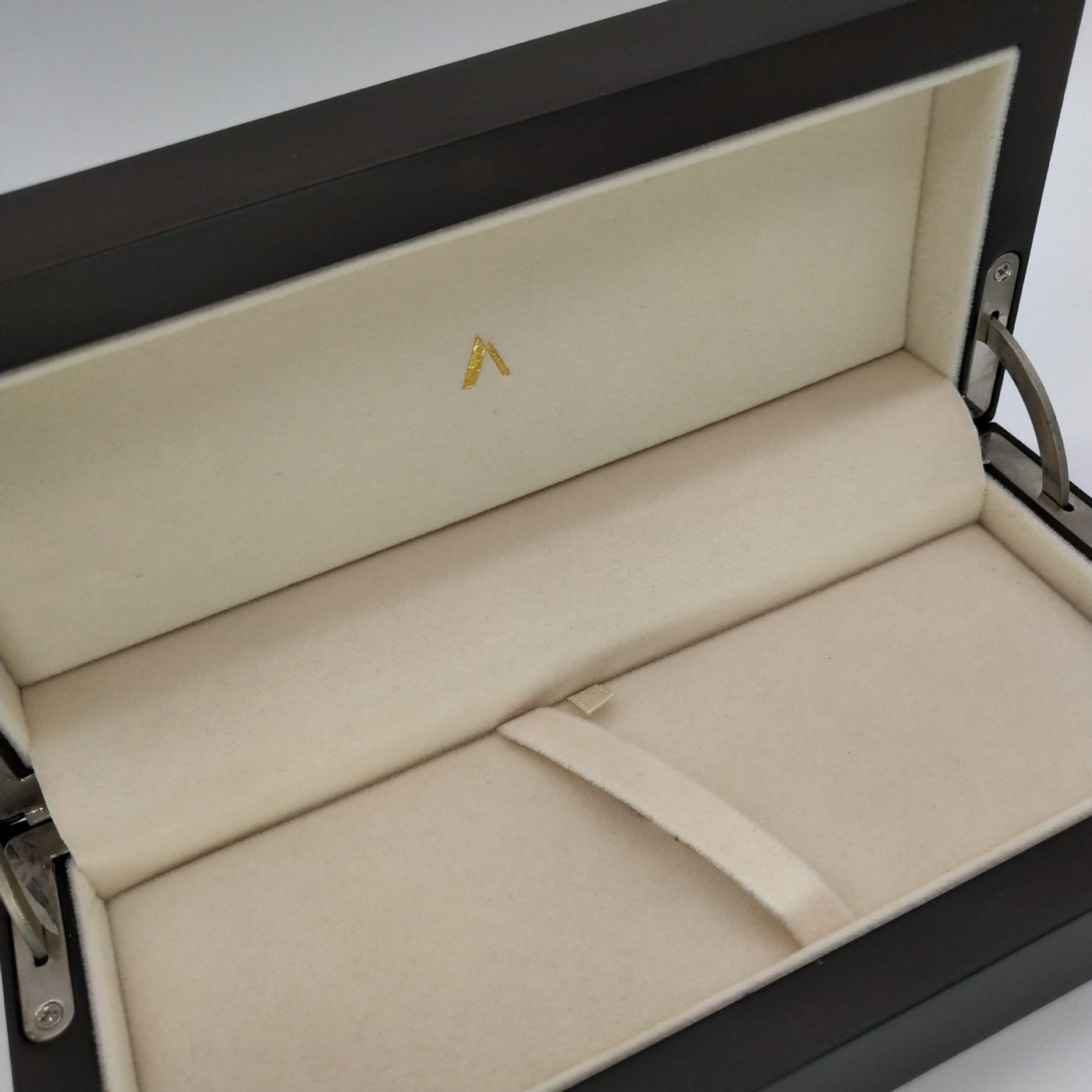 Luxury Wooden Pen Gift Box – Spray Printed Stationery Packaging View 3