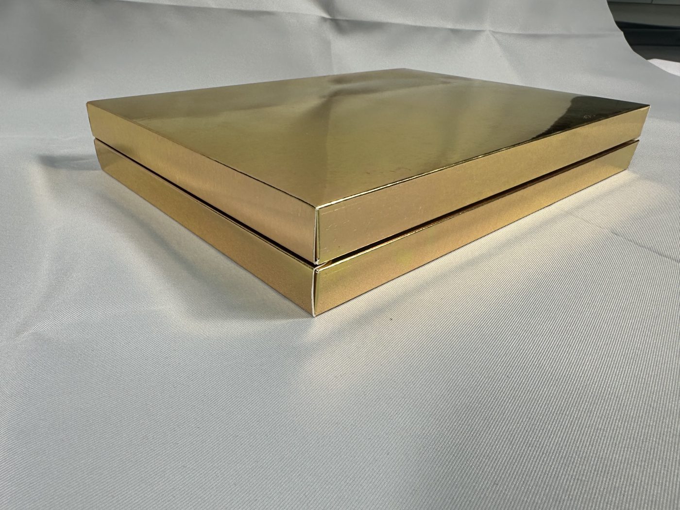 Gold/Silver Cardboard Chocolate Box with PET Plastic Tray Lamination Available View 6