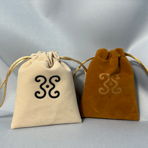 Elegant and high-quality packaging for pouches, perfume boxes, watch boxes, and jewelry Elegant and high-quality packaging for pouches, perfume boxes, watch boxes, and jewelry